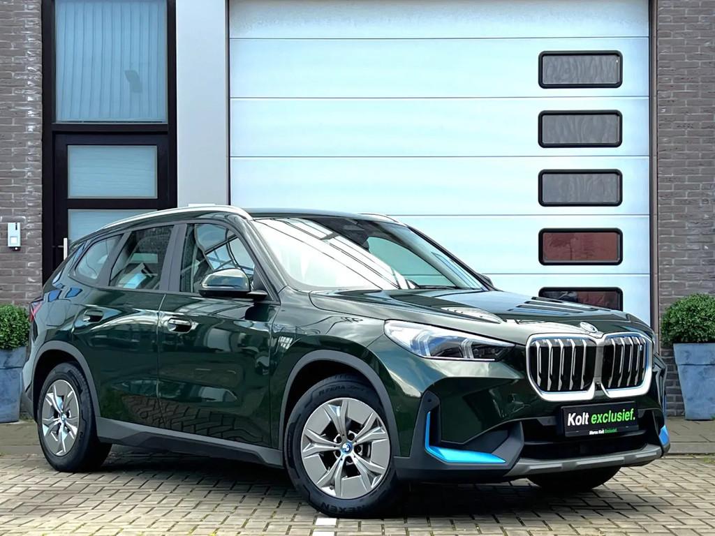 BMW iX xDrive30 Launch Edition 67 kWh 313 PK / € 40.990,00, Auto's, BMW, Automaat, Gebruikt, IX, 313 pk
