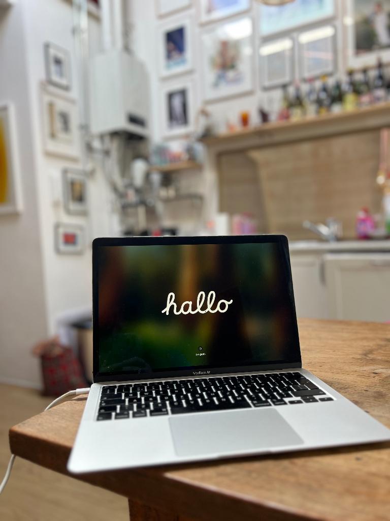 MacBook Air 13” (2020) – Incl. hoes + oplader, Computers en Software, Apple Macbooks, Ophalen, Gebruikt, Qwerty, 8 GB