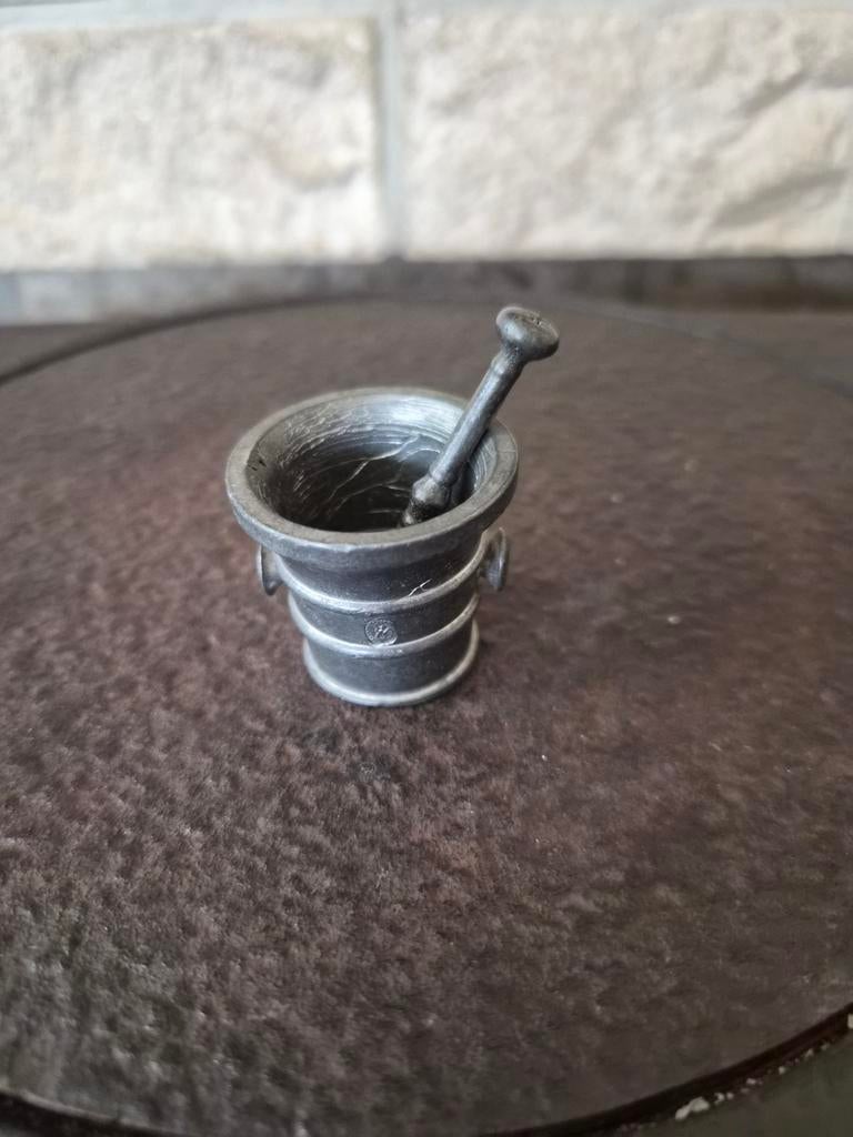 Vintage miniatuur vijzel met stamper tin, Ophalen of Verzenden