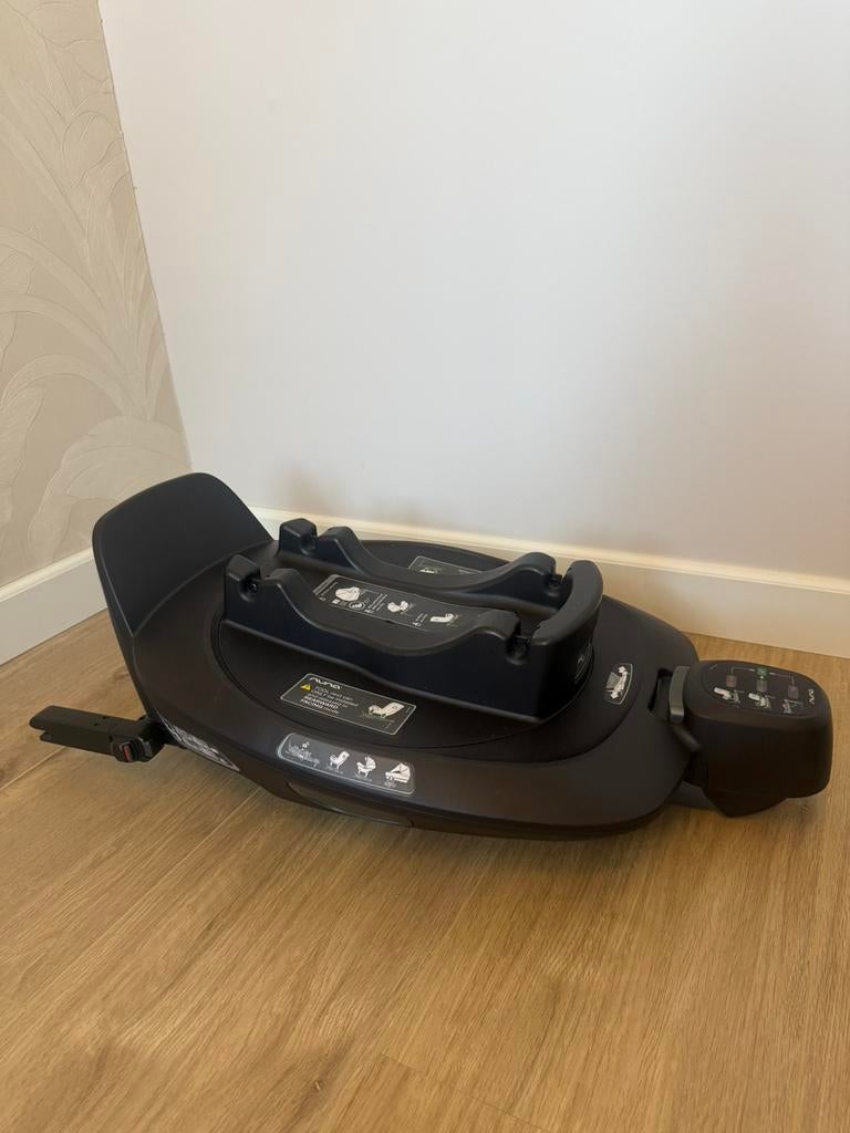 Nuna isofix base 360, Zo goed als nieuw, Isofix, 0 t/m 13 kg, Ophalen