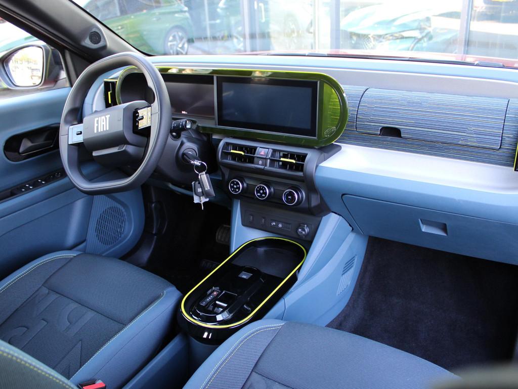 Fiat Grande Panda RED 11kW 44 kWh VOORRAAD KORTING, Auto's, Fiat, 12 maanden, Stof, Panda, Origineel Nederlands