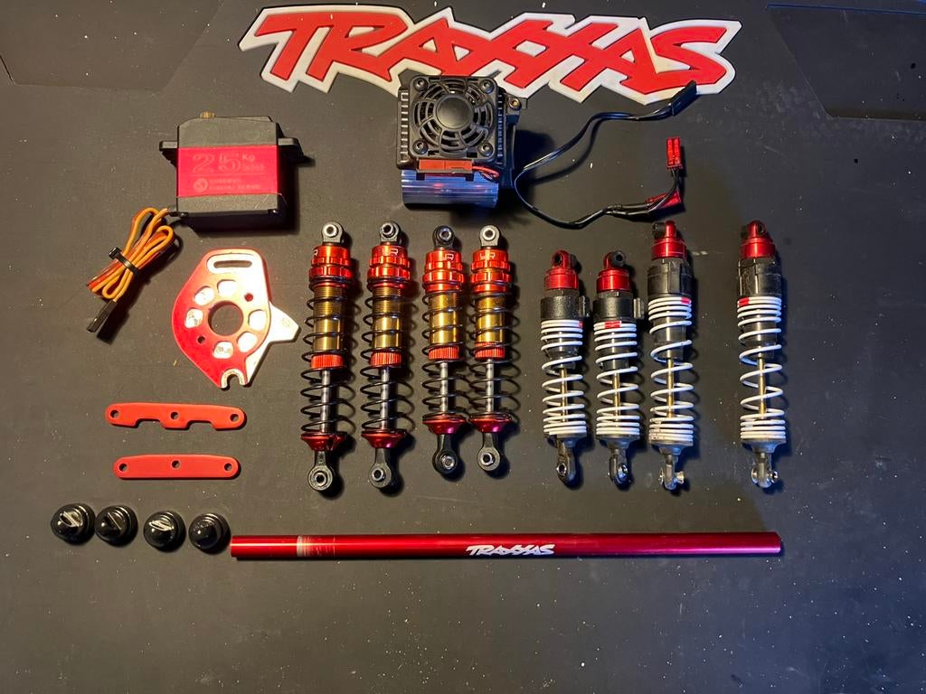 Traxxas Slash 4x4 tunig parts!, Elektro, Auto offroad, Ophalen of Verzenden, Zo goed als nieuw