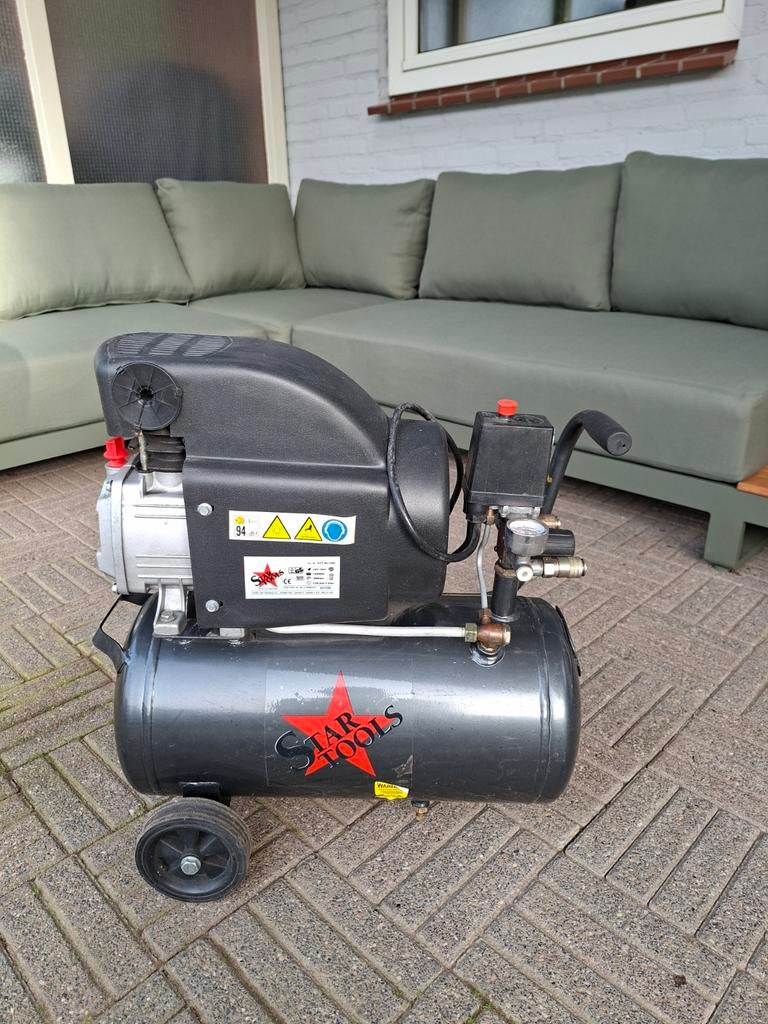 Star Tools Compressor - Mobiel en Krachtig, Doe-het-zelf en Verbouw, Compressors, Gebruikt, 6 tot 10 bar, 25 tot 100 liter, 200 tot 400 liter/min