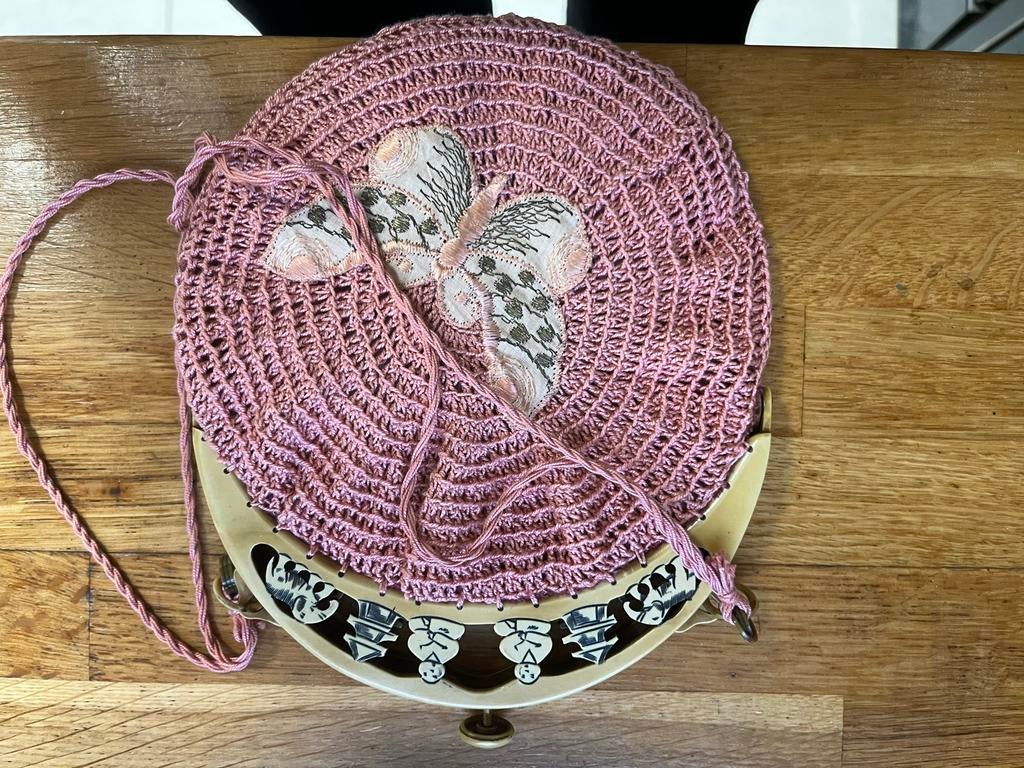 Roze gehaakt handtasje met vlinder, Ophalen of Verzenden, Gebruikt, Roze, Handtas