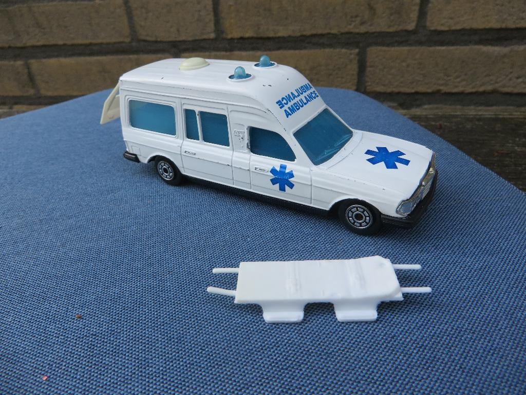 Norev 1:43 Mercedes AMBULANCE, Ophalen of Verzenden, Gebruikt, Auto, Norev