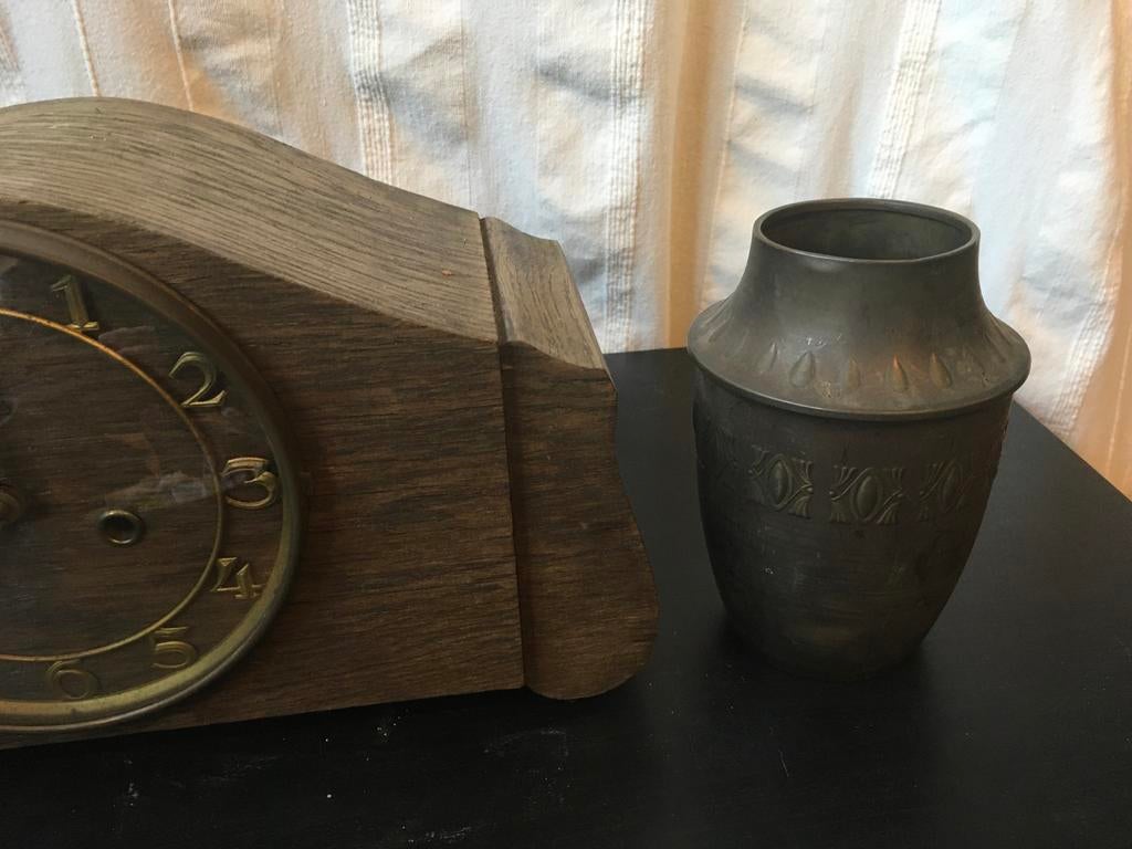 Pendule klok met koperen vazen en Jugendstil vaasjes, Antiek en Kunst, Ophalen of Verzenden