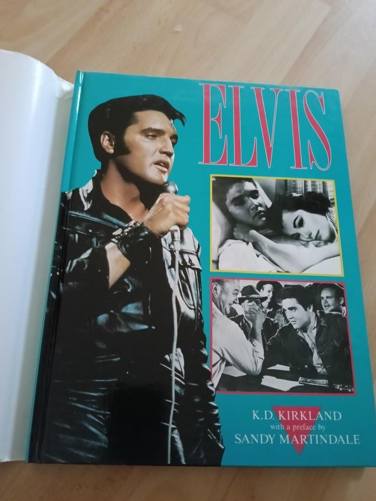 Boek Elvis door K.D. Kirkland, Ophalen of Verzenden