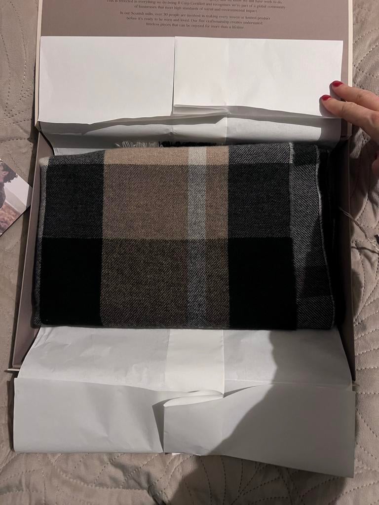 Johnstons of Elgin Geruite Kasjmier Sjaal, Ophalen of Verzenden, Nieuw, Sjaal