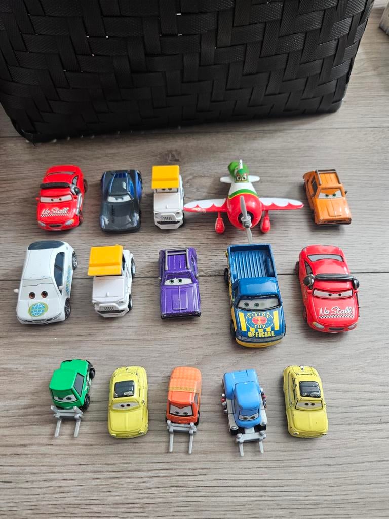 Set van 15 metalen disney cars auto's, Kinderen en Baby's, Speelgoed | Speelgoedvoertuigen, Ophalen of Verzenden