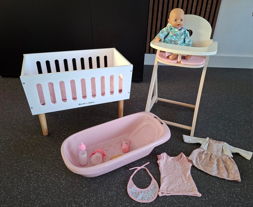 Poppenset Bandit & Angels met bedje en badje, Kinderen en Baby's, Speelgoed | Poppen, Ophalen, Babypop
