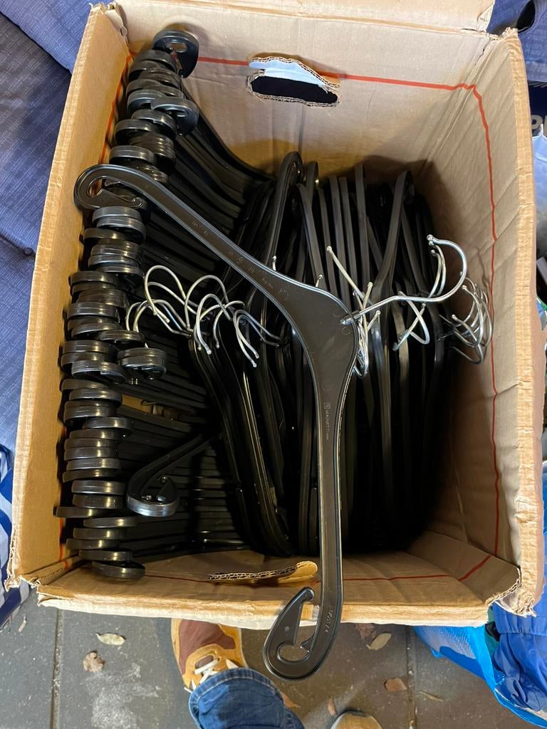 Kledinghangers Blouses, Ophalen, Zo goed als nieuw