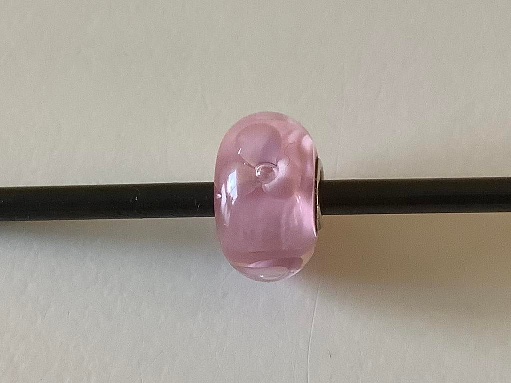 Trollbeads roze bloem, retired., Ophalen of Verzenden, Zo goed als nieuw, Glas of Kristal, Trollbeads