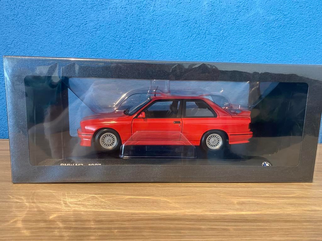 BMW M3 E30 Minichamps Rood Dealer Uitgave  1:18, Ophalen of Verzenden, Nieuw, Auto, MiniChamps