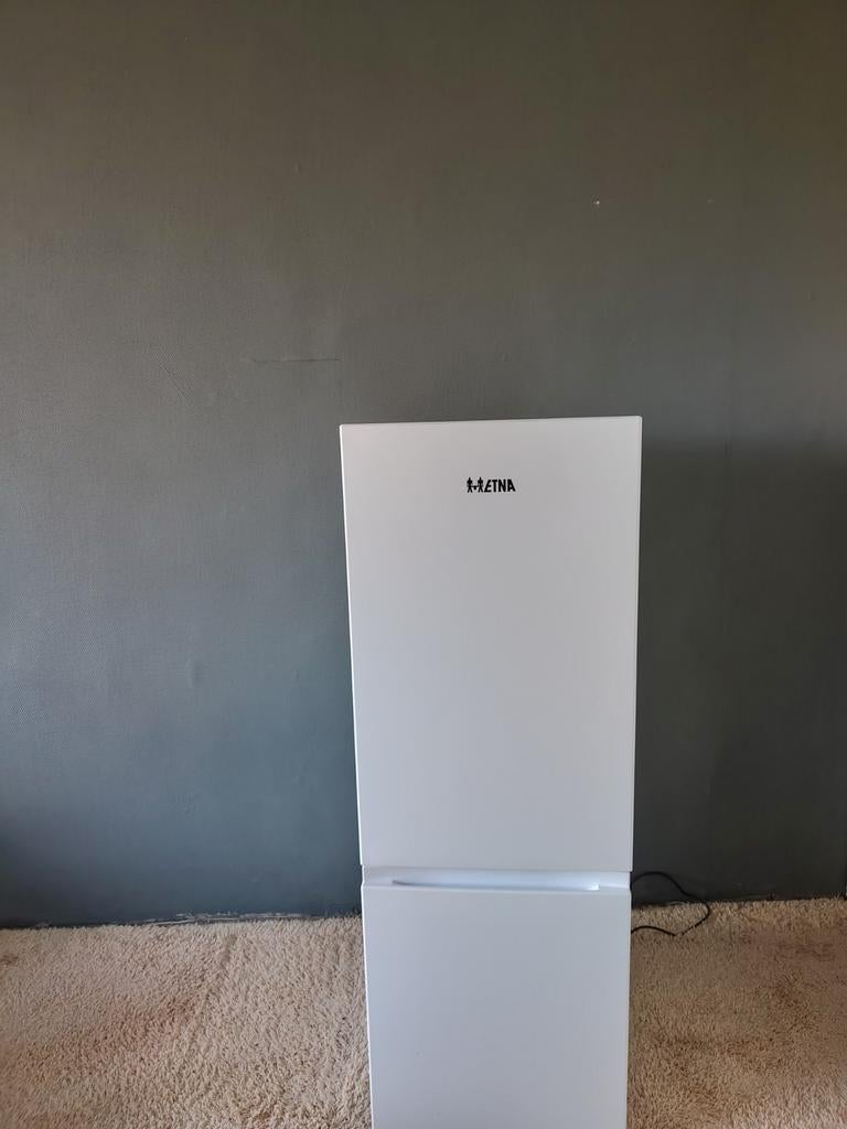 ETNA KVC143WIT Koelkast, Ophalen, 150 tot 200 liter, Zo goed als nieuw, 140 tot 160 cm