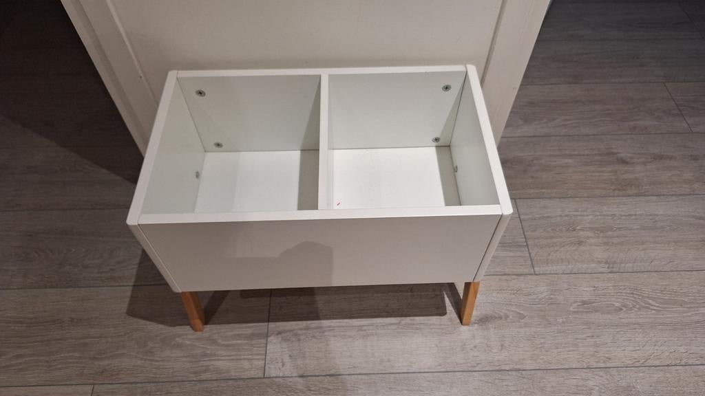 Petit Amelie boeken kist Cerise, Ophalen, Zo goed als nieuw, Overige typen