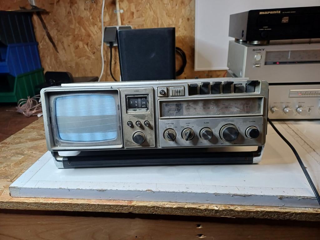 Sanwa 3008 Radio Cassette TV Recorder - Niet werkend, Ophalen of Verzenden