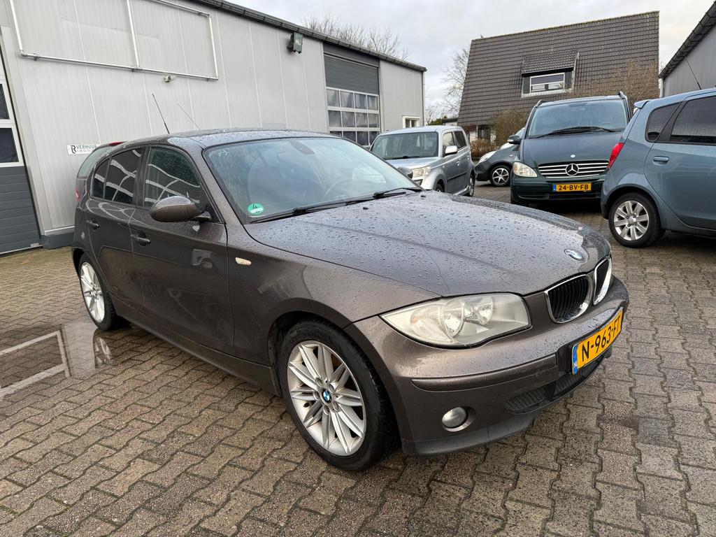 BMW 1-serie 116i High Executive 5-Deurs M-sport velgen APK, 1596 cc, Achterwielaandrijving, Gebruikt, 4 cilinders