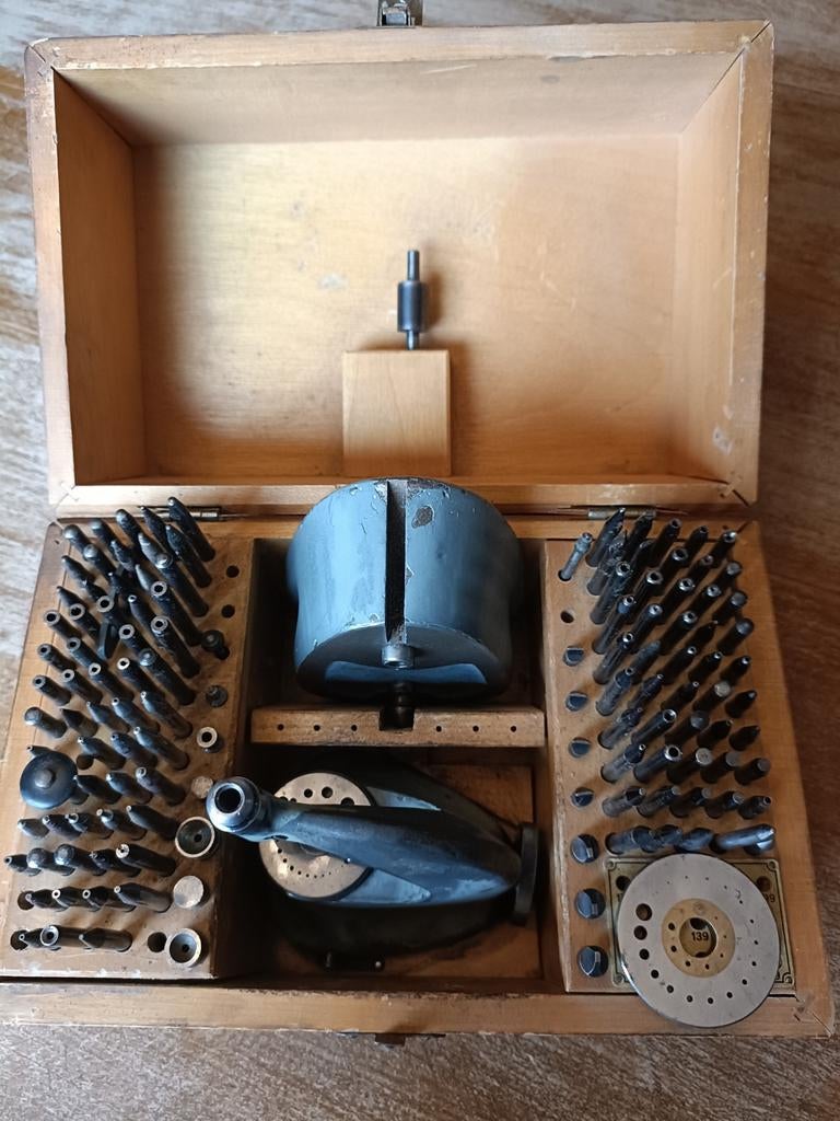 Triebniet, Boley,, Ophalen of Verzenden