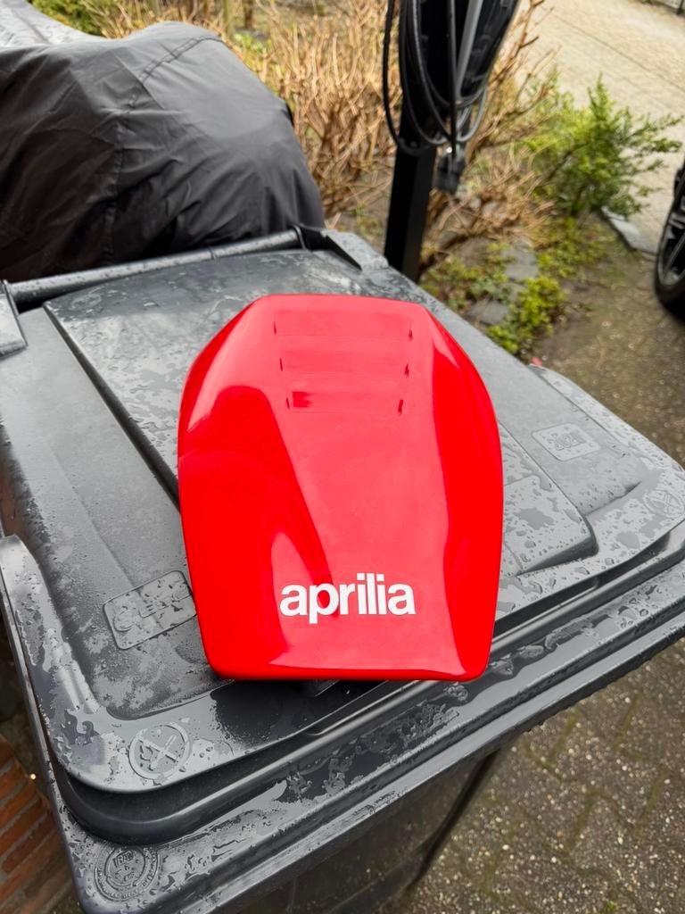 Seat cover Aprilia Tuono red origineel, Ophalen of Verzenden
