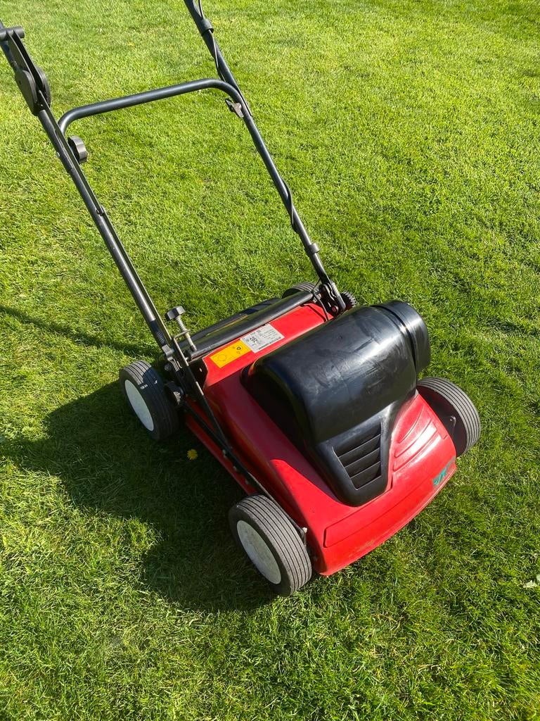 Elektrische verticuteermachine - Gazonbeluchter, Tuin en Terras, Verticuteermachines, Ophalen, Gebruikt, Elektrisch