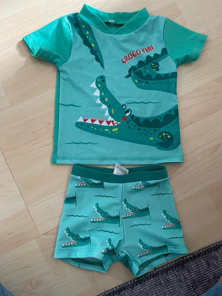 UV zwembroek met shirt en poncho maat 86-92, Ophalen, UV-zwemkleding, Nieuw, Zwembroek