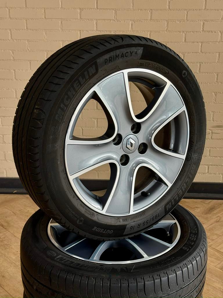 Renault Clio 4 Velgenset | Banden+Velgen | 4x100 | Michelin, Ophalen, Gebruikt, 16 inch, Banden en Velgen