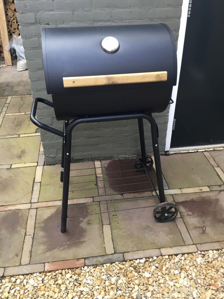 Houtskool arbeque, Ophalen, Gebruikt