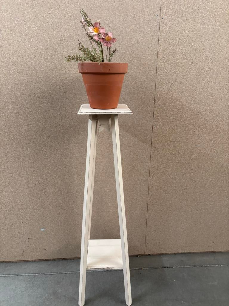 Brocante plantentafel, Huis en Inrichting, Studio Larilo, Zo goed als nieuw, Sportstraat 6 Kerkrade, Studiolarilo@gmail.com