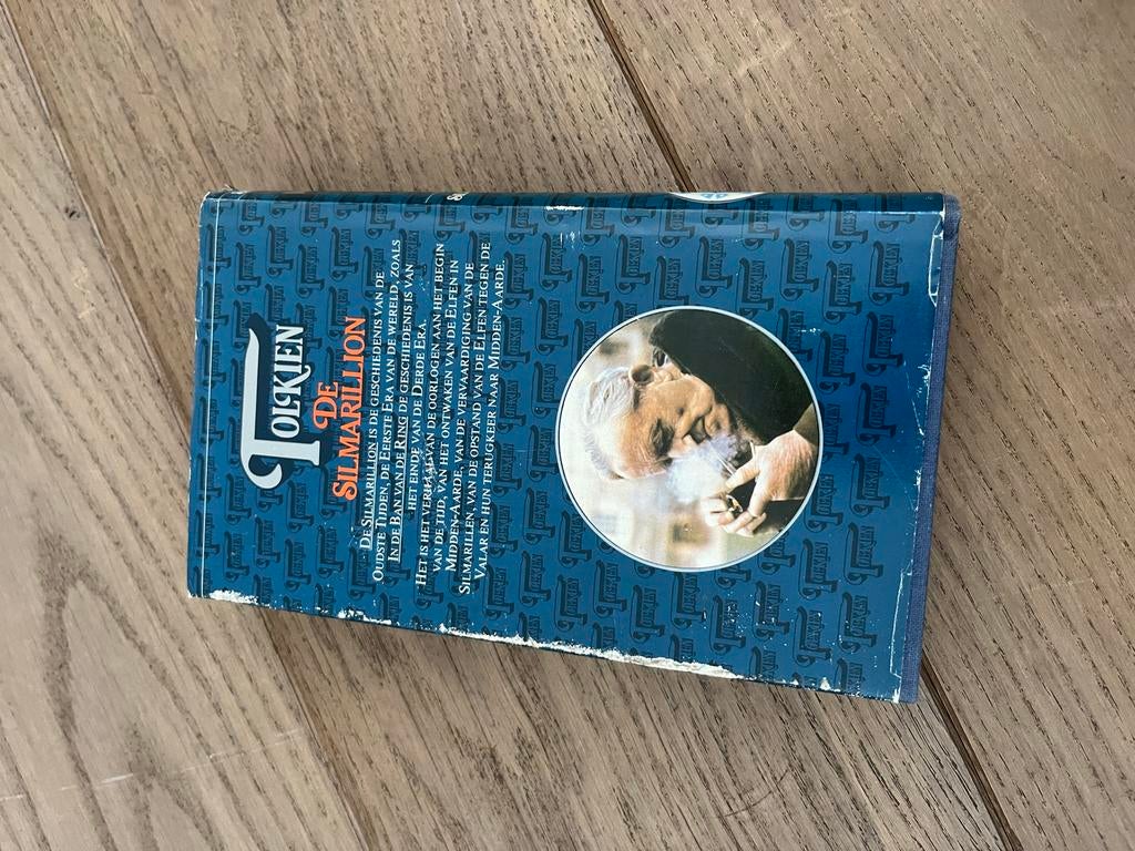 De Silmarillion - J.R.R. Tolkien (Hardcover), Ophalen of Verzenden, Gelezen