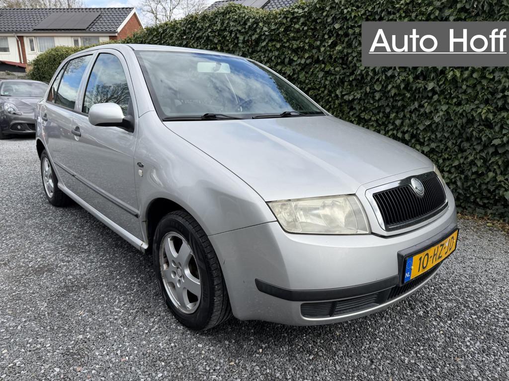 Skoda Fabia 1.4 Comfort | Elekt. Ramen | LMV | Trekhaak | Ra, Voorwielaandrijving, Gebruikt, 4 cilinders, Metallic lak