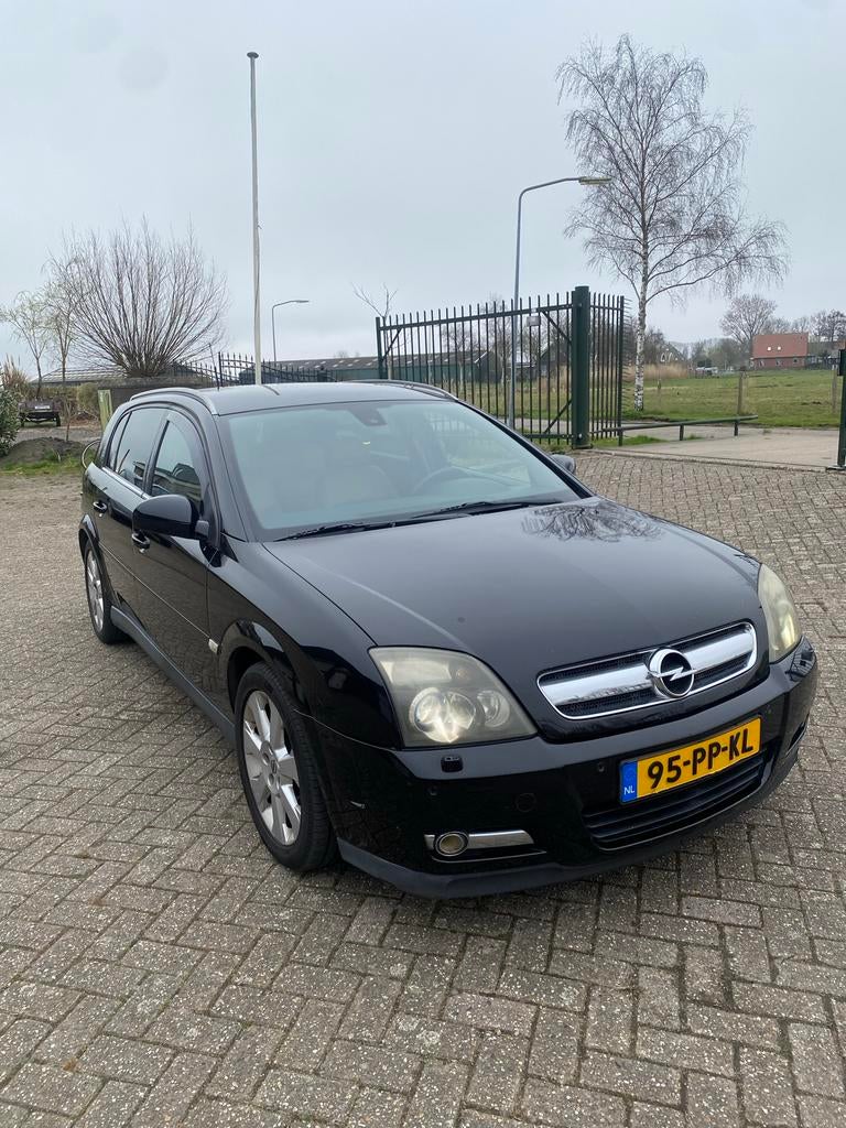 Opel Signum 3.2 V6 AUT 2004 Zwart, Auto's, Opel, Zwart, Origineel Nederlands, 3175 cc, Signum