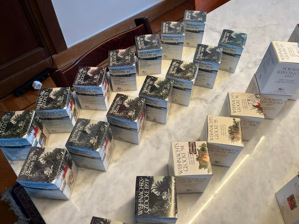 Hutschenreuther porseleinen kerstklokjes 1978 t/m 2010, Diversen, Kerst, Nieuw, Ophalen of Verzenden