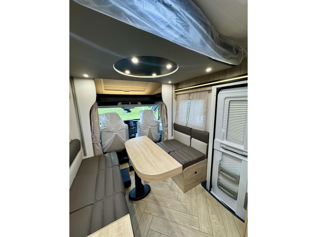Chausson 650 Titanium Line, Automaat, Ringverwarming, Buitenlamp, Ford
