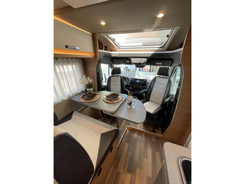 Weinsberg CaraCompact 640MEG MERCEDES AUTOMAAT ENKELE BEDDEN, Automaat, Bedrijf, Diesel, Tot en met 3