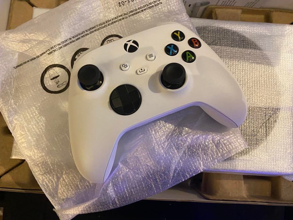 Xbox Series S met 1,24TB + Controller etc., Spelcomputers en Games, Spelcomputers | Xbox Series X en S, Ophalen of Verzenden, Nieuw