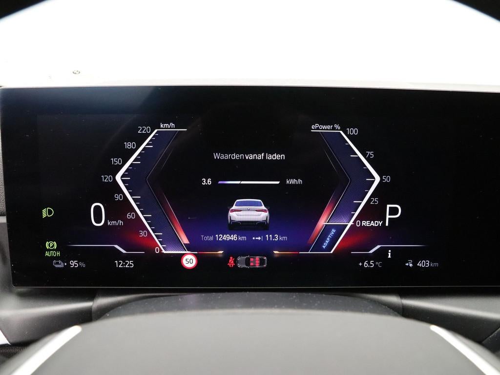 BMW i4 eDrive40 84 kWh (bj 2023, automaat), Auto's, Achterwielaandrijving, Gebruikt, Met garantie (alle), Origineel Nederlands