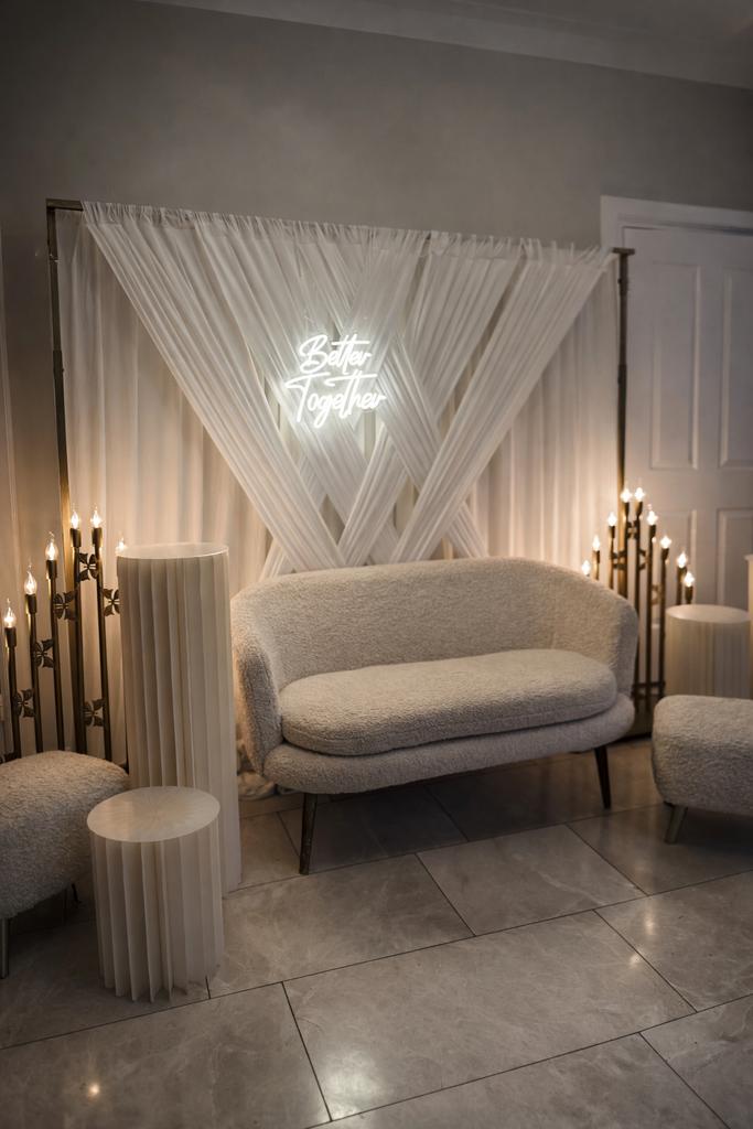 Complete henna / verloving stage te huur, Hobby en Vrije tijd, Feestartikelen | Verhuur, Zo goed als nieuw, Geboorte of Huwelijk