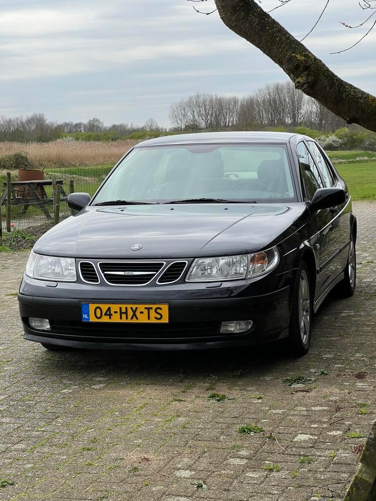 Saab 9-5 2.0 T Vector 2002 Nieuwe APK Youngtimer, Auto's, Voorwielaandrijving, 1800 kg, Beige, Zwart