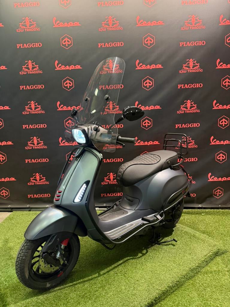 Vespa Sprint 2018 Snor/Brom! Mat Grijs / RS Zadel / Garantie, Ophalen of Verzenden, Benzine