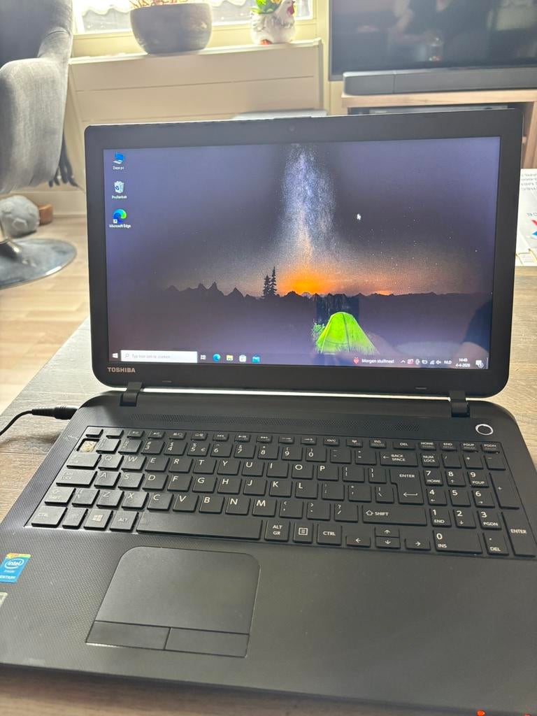 Toshiba laptop, Computers en Software, Windows Laptops, Ophalen, Zo goed als nieuw, 15 inch, 2 tot 3 Ghz