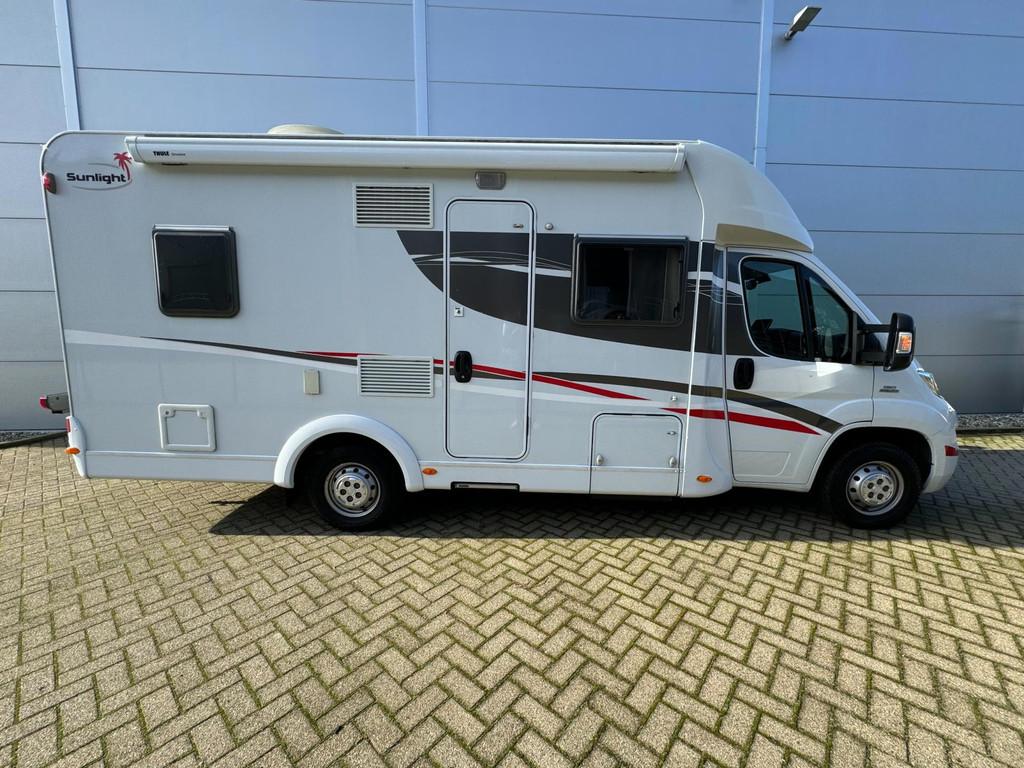 T64 Sunlight SUNLIGHT / CAMERA / DAB+ / LUIFEL !, Sunlight, Afzuigkap, Startonderbreker, Bedrijf