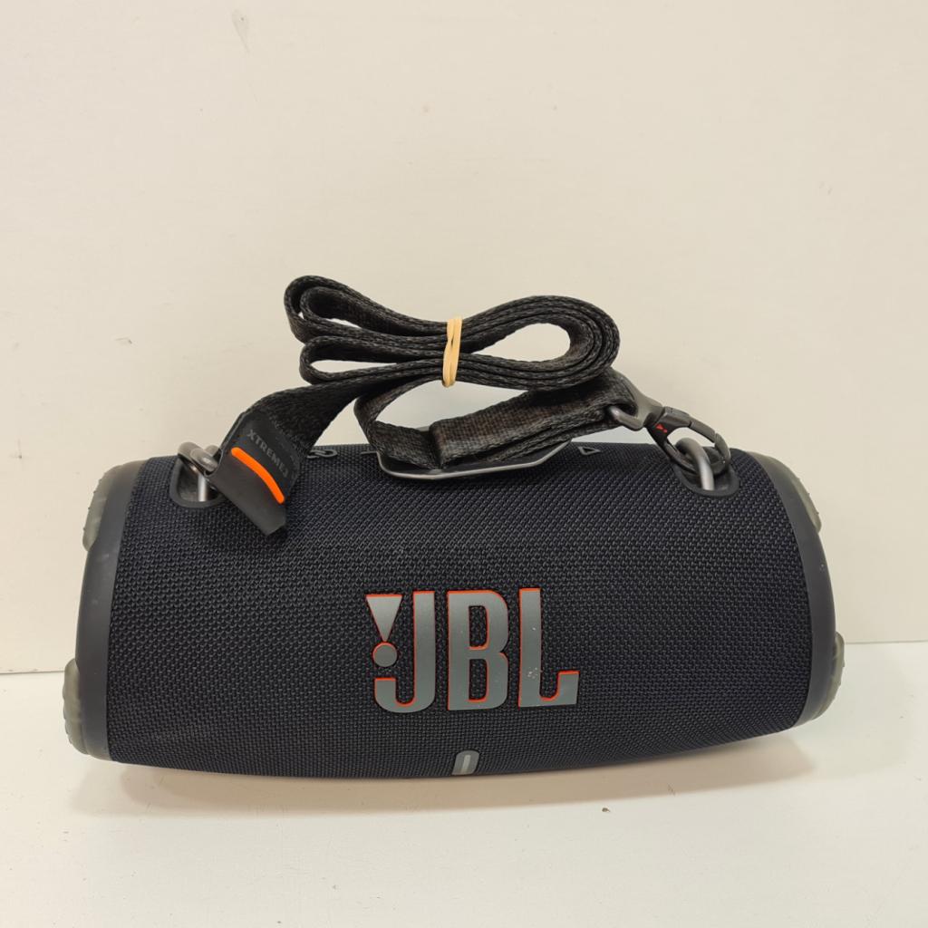 JBL Xtreme 3 Zwart in Nette Staat, JBL, Zo goed als nieuw, Support@jbl.com, 400 Atlantic Street
Stamford, CT 06901
USA