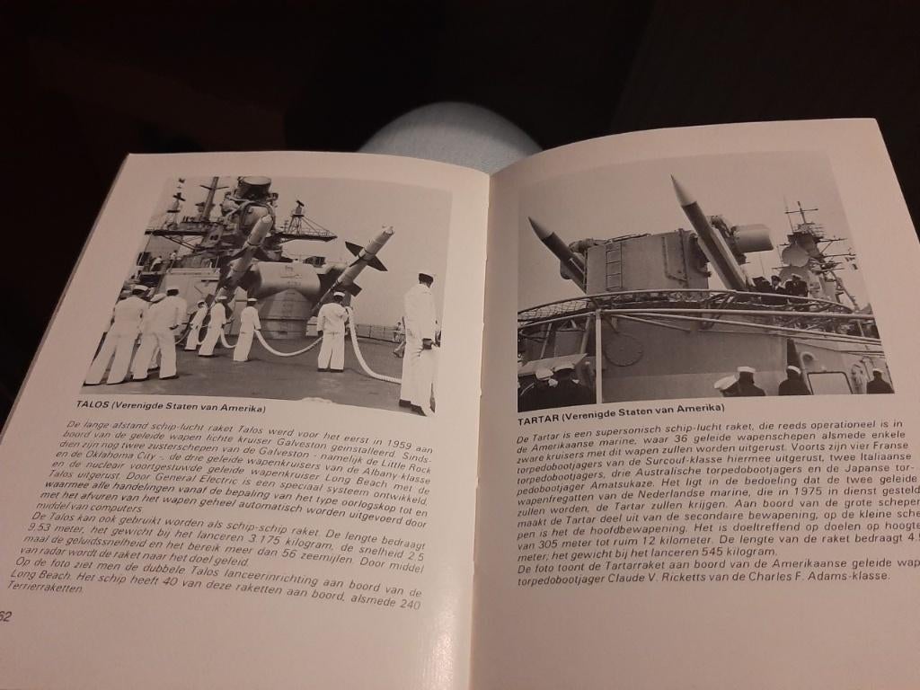 Oorlogsschepen (Grote Alk) van Oosten VERZENDEN OF OPHALEN, Ophalen, Gebruikt