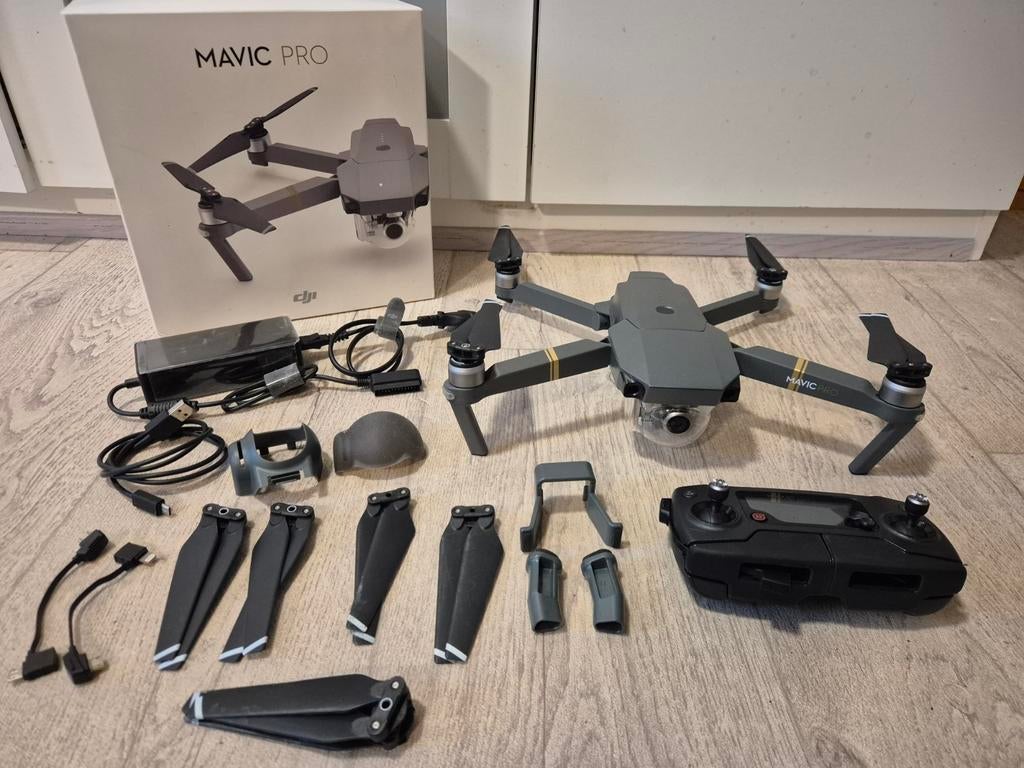 Dji mavic pro, Hobby en Vrije tijd, Modelbouw | Radiografisch | Helikopters en Quadcopters, Ophalen of Verzenden, Zo goed als nieuw