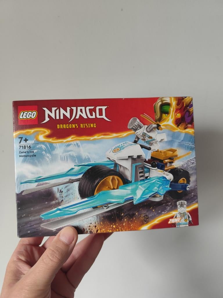 Nieuw LEGO Ninjago Zane's IJsmotor (71816), Kinderen en Baby's, Speelgoed | Duplo en Lego, Ophalen of Verzenden, Nieuw, Complete set