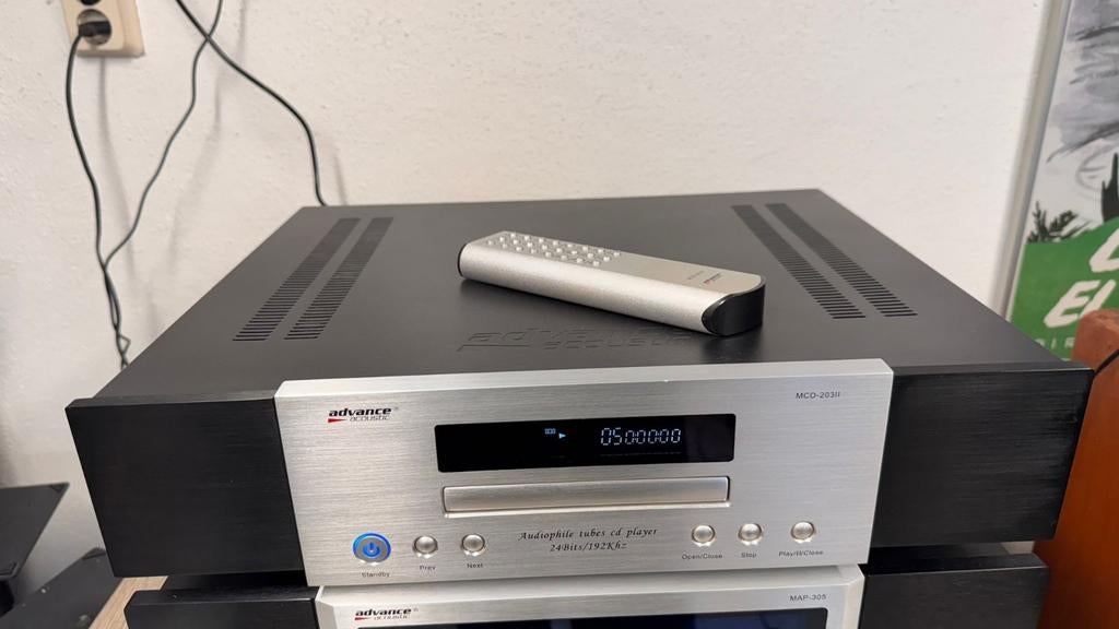 Advance Acoustic MCD-203II tube CD speler + AB ( lees adv.), Audio, Tv en Foto, Cd-spelers, Overige merken, Ophalen of Verzenden