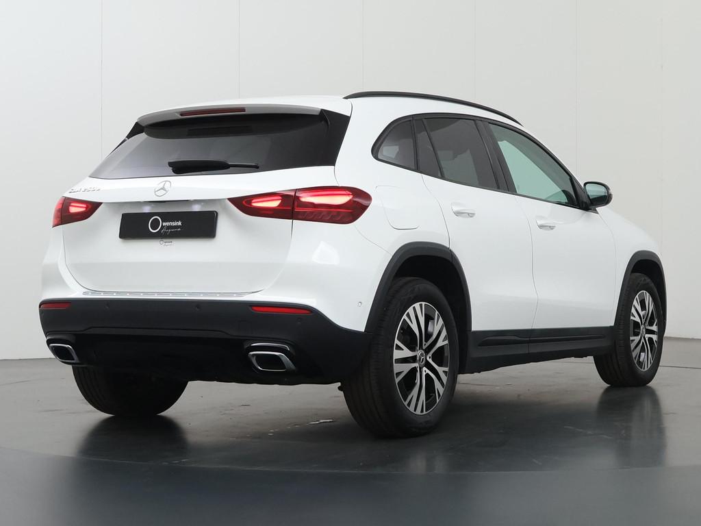 Mercedes-Benz GLA-klasse 250 e Luxury Line | Night pakket |, Stof, 16 kWh, Wit, Bedrijf