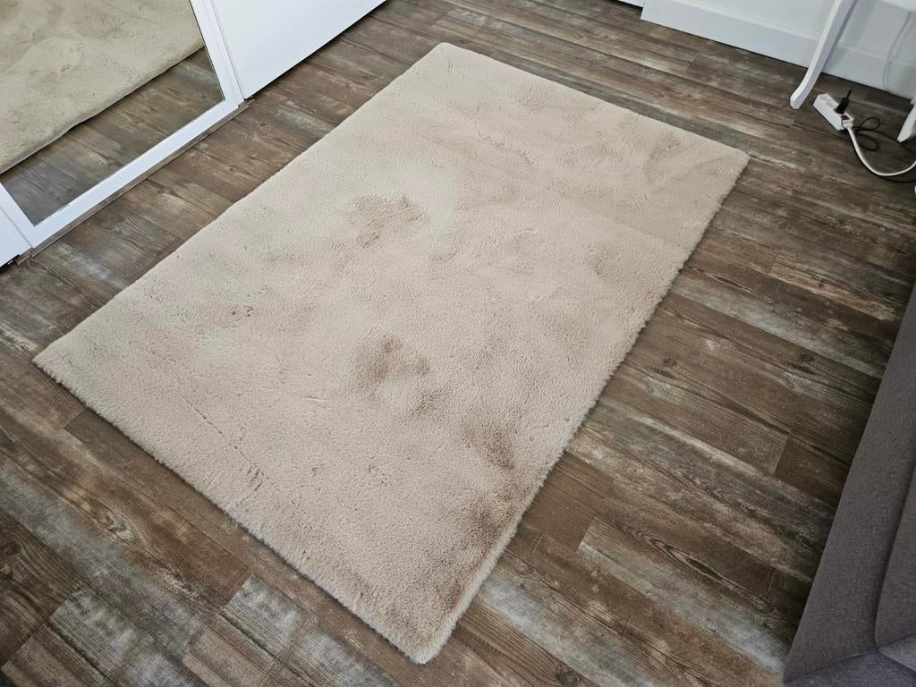 Nieuw vloerkleed van imitatiebont 130x190cm taupe, Huis en Inrichting, Stoffering | Vloerbedekking, Nieuw, Tapijt, Bruin, minder dan 10 m²