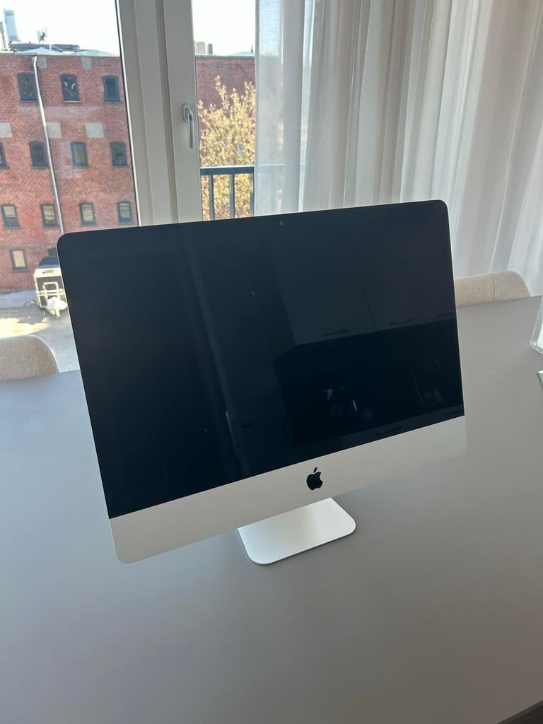 iMac 21.5 inch te koop, Computers en Software, Apple Desktops, Ophalen, Gebruikt, IMac, 2 tot 3 Ghz