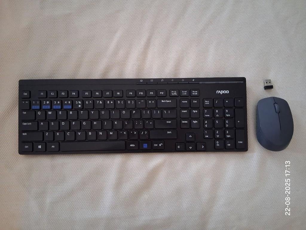 Rapoo 8100M Wireless Combo Set, Toetsenbord en muis-set, Verzenden, Zo goed als nieuw, Draadloos
